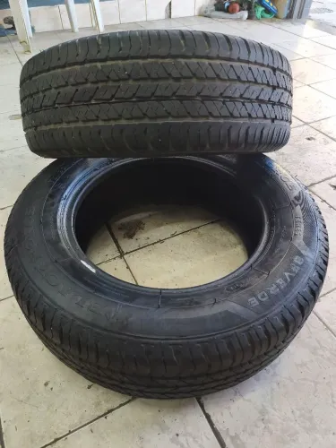 Pneu remold pouco usado 215/65R16