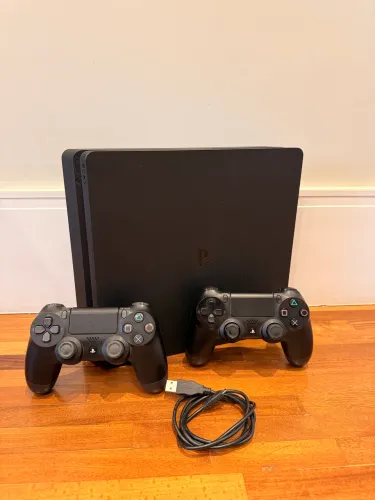PS4 SLIM 1TB