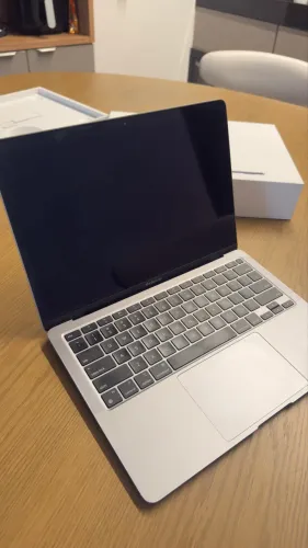 Macbook air M1 sem marcas de uso