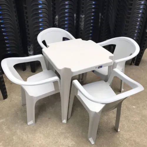 Jogo de Mesa Com 4 Poltronas Cadeiras com Braço - Cor Branco