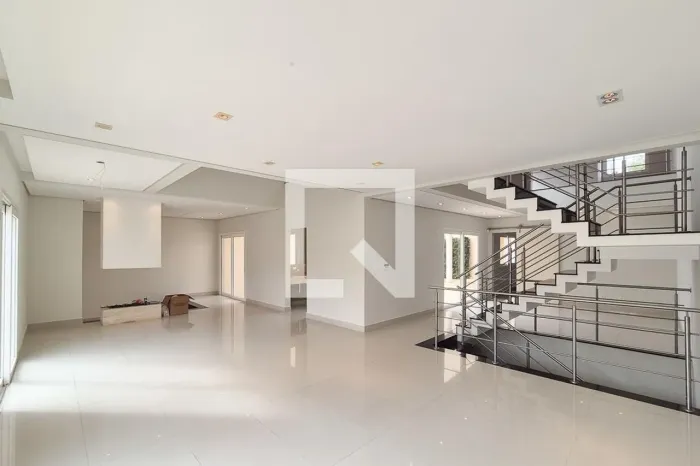 Casa à Venda - Planalto, 3 Quartos, 360 m2