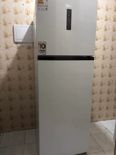 REFRIGERADOR TOP FREEZER