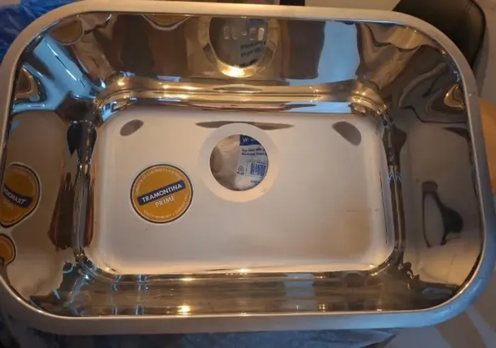 Cuba pia cozinha Tramontina nova