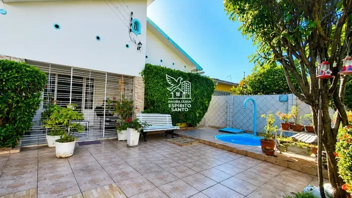 VENDO Casa AMPLA com 330m², 04 quartos, em Boa Viagem-PE.
