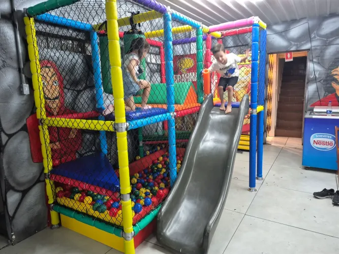 Kid play