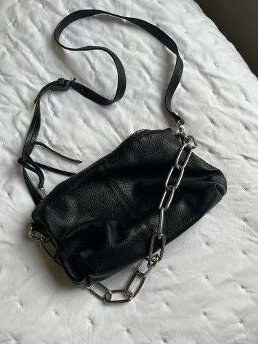 Bolsa Zara Preta com Corrente