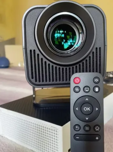 Projetor Smart HY 320 Android Full HD 1920x1080 Bluetooth Wi-fi, HY300