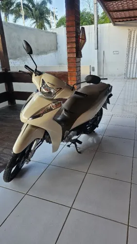 Honda Biz 125 EX 2024 - Apenas 4.700 km - Estado de Zero!