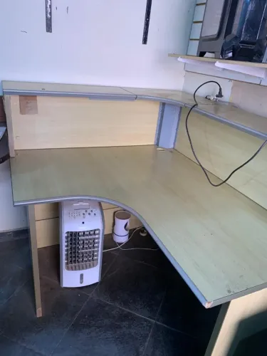 Balcão em L para atendimento e Recepção (preço para desocupar o local)