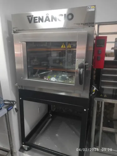 Bh Forno turbo Venâncio ideal para confeitaria ou padaria 