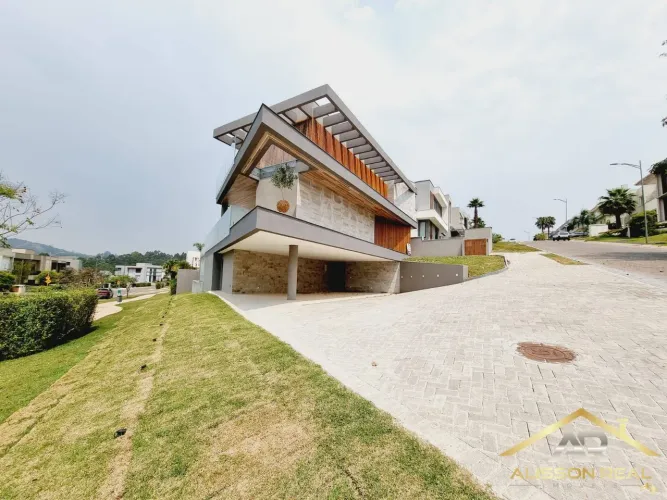 Belíssima Casa de Arquitetura Contemporânea 597m² - Tamboré 11.