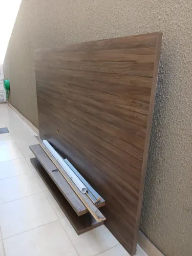 Painel com rack , altura 1,80,Medida 2,70 comprimento