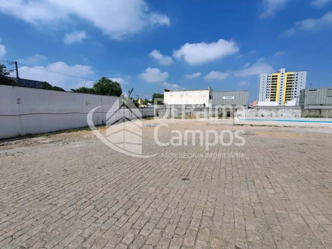 Terreno para locação no Taboão com 2.630 m² e infraestrutura completa