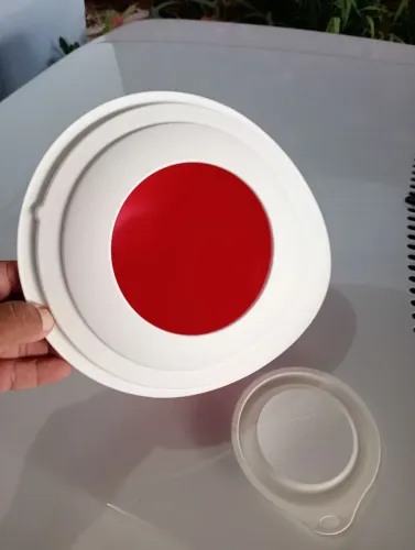 Vasilha de plástico Tupperware 1,5 litros 