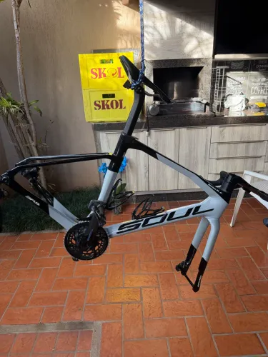 Apenas o quadro speed soul 3R5 tamanho 52, 7 meses de uso, sem detalhes