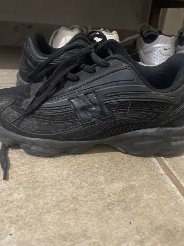 New balance 100 Black