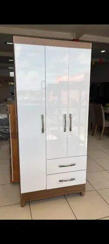 Guarda-Roupa Solteiro 3 Portas 2 Gavetas Novo - R$ 550 à Vista