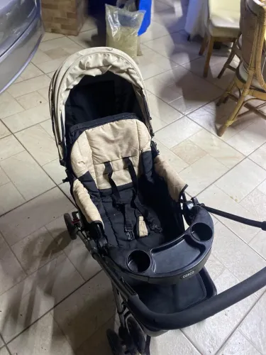 Carrinho e bebê conforto Cosco