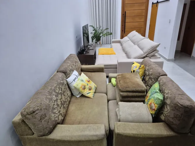 Sofá marrom muito bonito para sua casa