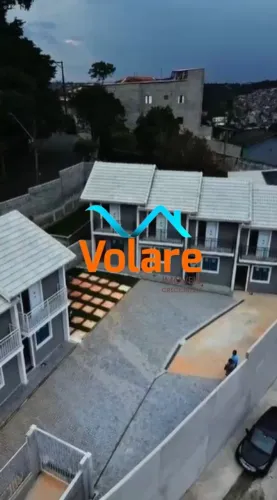 Casa em Condomínio à Venda em Cotia-SP - Chácara Vista Alegre: 2 Quartos, Sala, Banheiro e