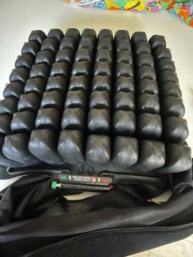 Almofada anti escara ROHO com pouco tempo de uso