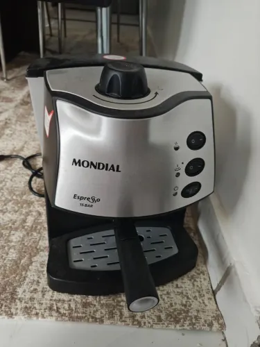 Máquina de café expresso Mondial pouco usado