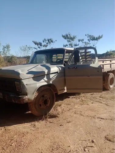 Caminhão F4000 30mil