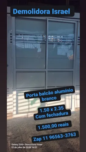 Porta balcão alumínio branco com fechadura