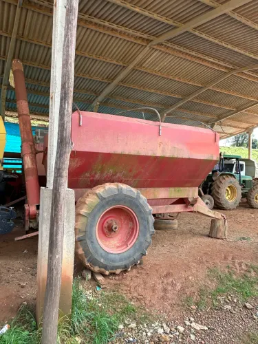 Carreta graneleira