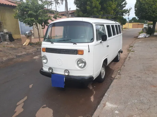 Volkswagen Kombi Standard/ Luxo/ Serie Prata 1997