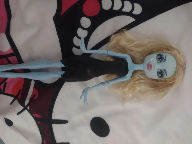 Sucata monster high - Abbey art class