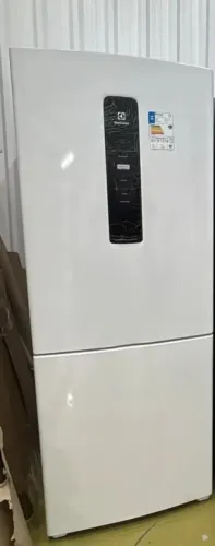 Geladeira Electrolux inverter congelador embaixo 490L