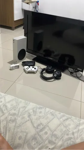 Vendesse, vídeo game ,e tv 