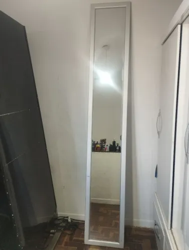Espelho com Moldura em alumínio