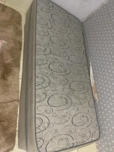 Vendo cama de solteiro