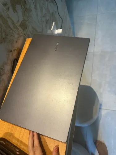 Vendo este notebook  semi novo