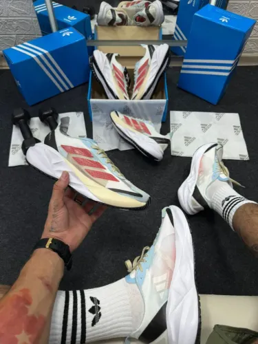 ADIZERO BOSTON 11 