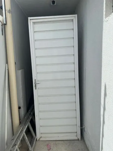 Portão alumínio branco 