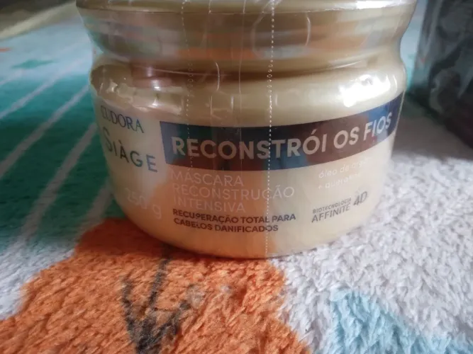 Máscara Capilar Siàge Reconstrói Os Fios 250g.