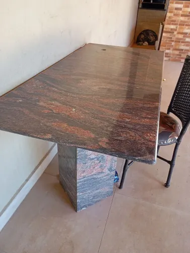Mesa de mármore