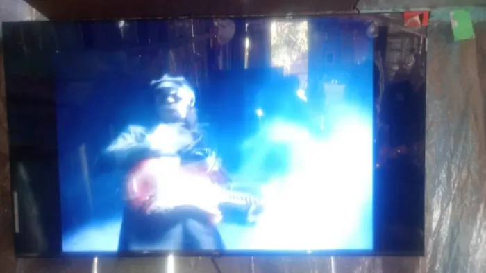 SMARTV TCL 43" 1300 NOVA