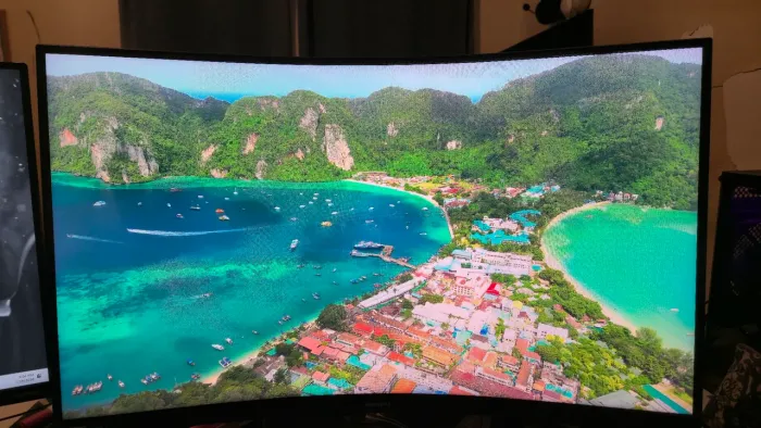 Monitor Samsung Odyssey G7 240hz 32'