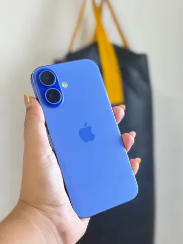 iPhone 16 azul ZERO 92% garantia e documento 