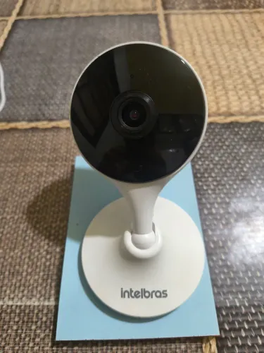 Câmera De Vídeo Wi-Fi Intelbras IM3 C MicroSD 32GB Branco