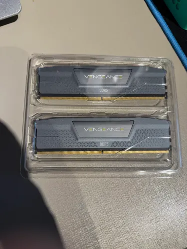 Memória Corsair Vengeance 16gb (2x8gb) DDR5 5200 mt/s PC Dimm