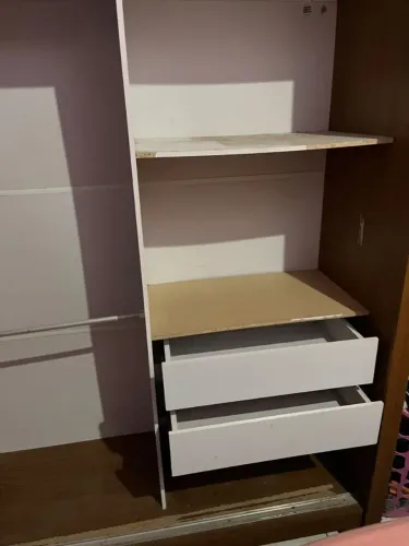 Guarda-roupa em bom estado 