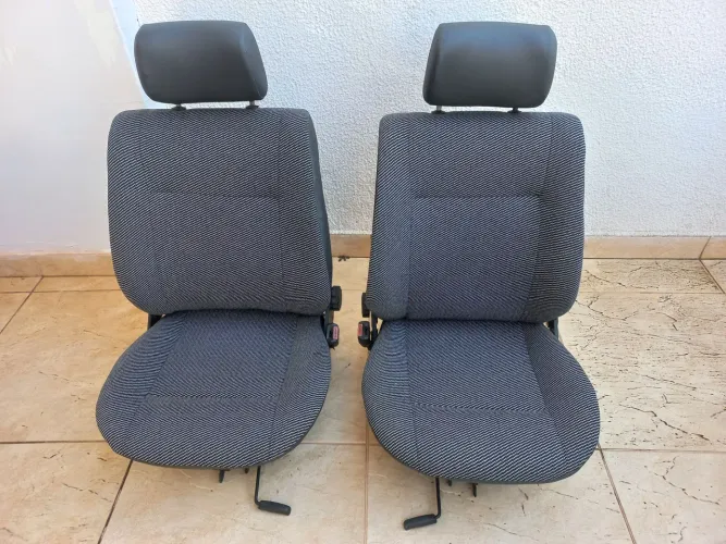 Par de bancos originais volks saveiro quadrada