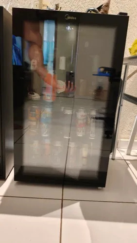 Cervejeira Midea 96L 220v