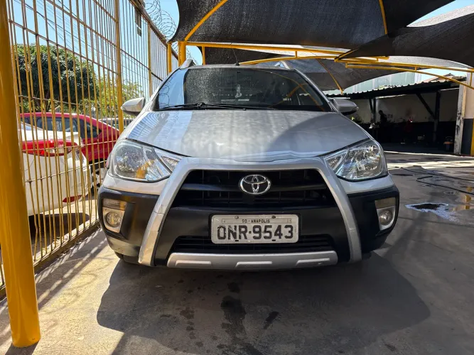 Toyota Etios Cross 1.5 Flex 16V 5P Mec. 2014