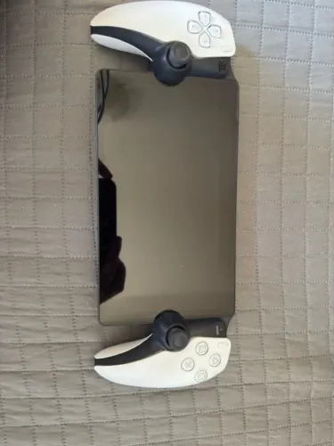 PLAYSTATION PORTAL + CASE